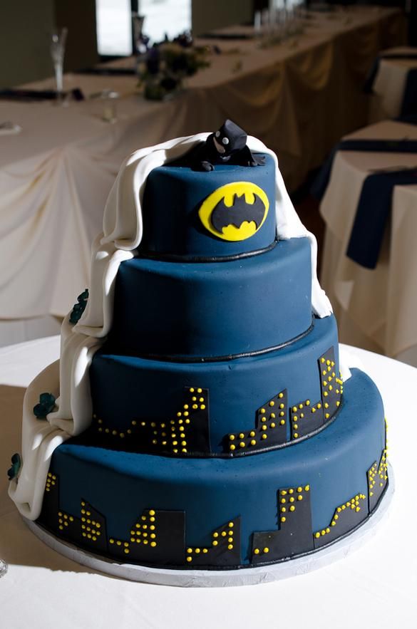 30 Unique Batman Birthday Cakes - 9 Happy Birthday