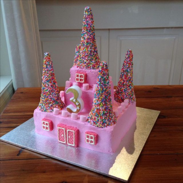 Birthday Cakes for Girls and Women – castle