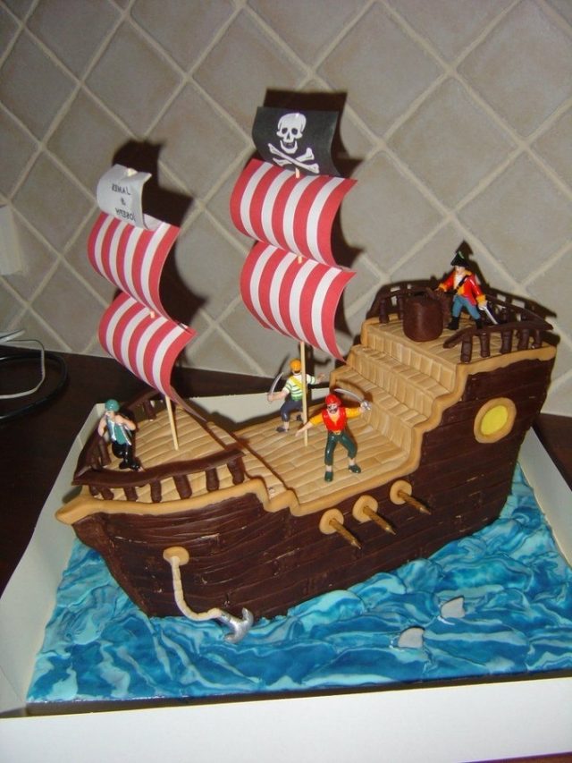 Pirate Birthday Cake for Little Boys