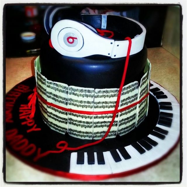 Unique Birthday Cake – Music cake