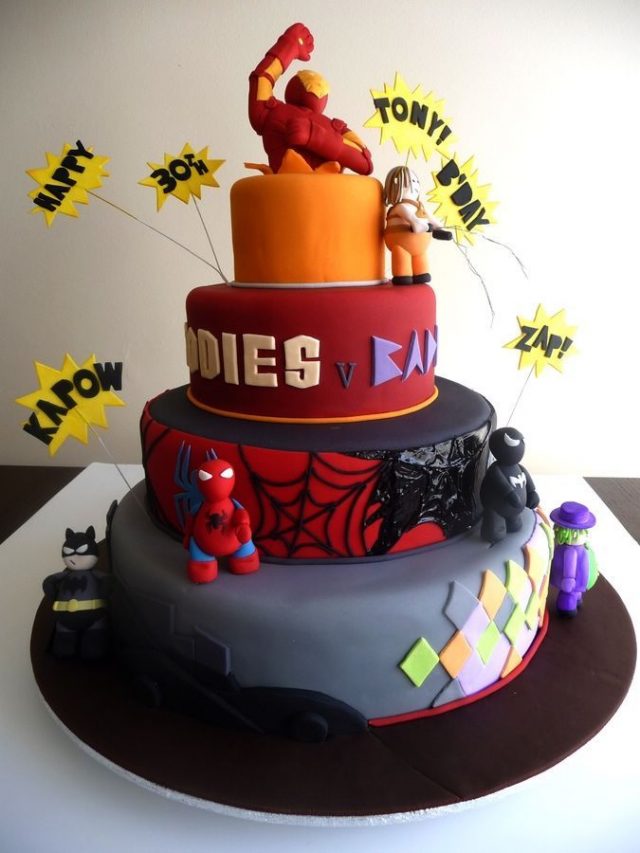 Unique Birthday Cake – super heroes